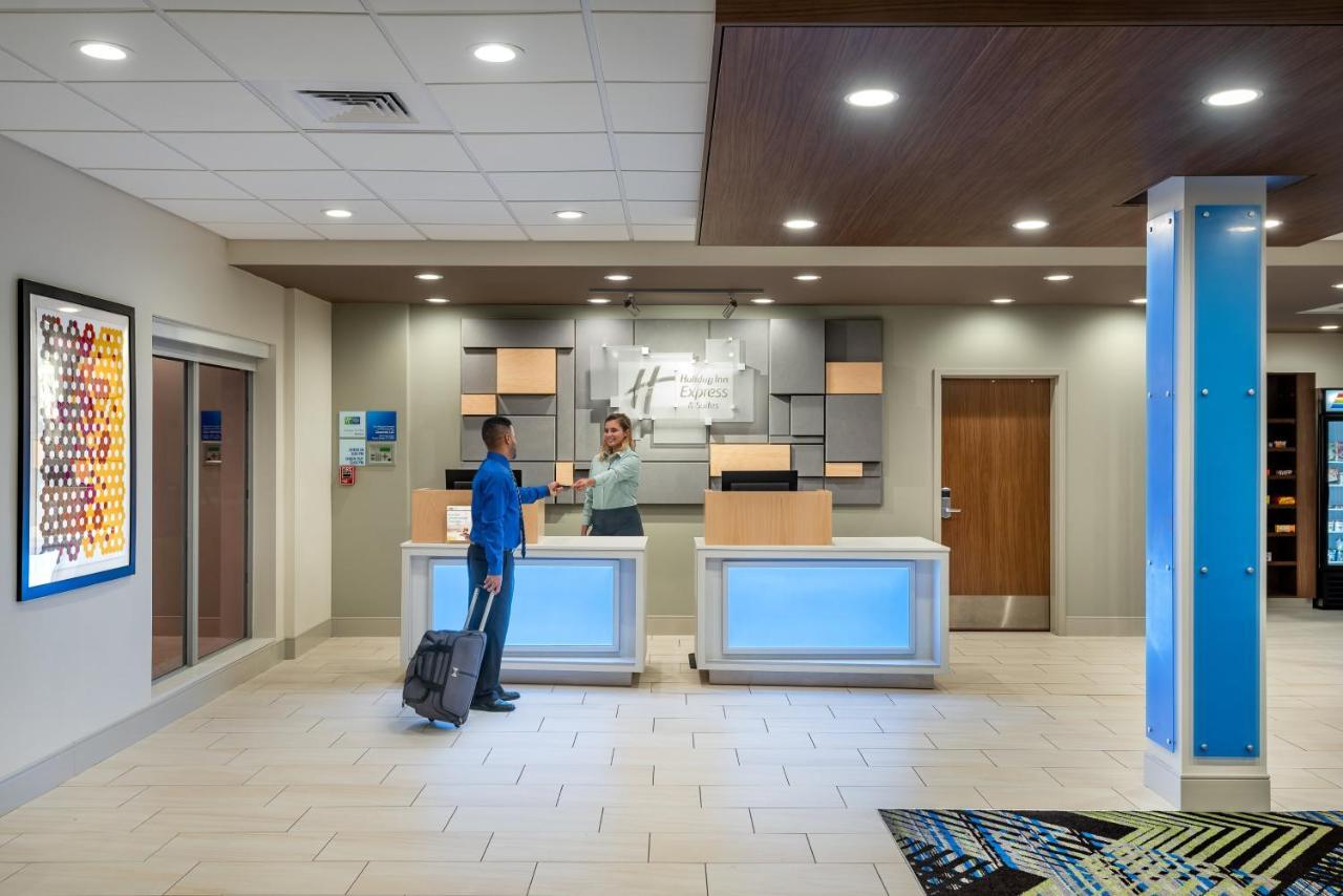Holiday Inn Express & Suites - Punta Gorda By Ihg Exterior photo